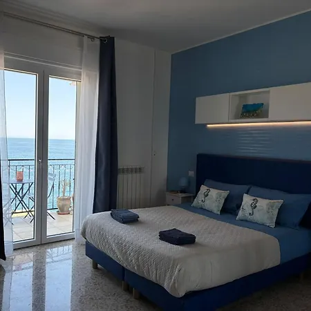Vista Blu 4*